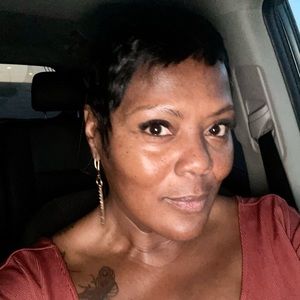 Meet your Posher, Sandy